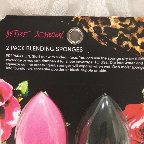 Betsey Johnson Blending Beauty Sponge Duo - Picture 4 of 5